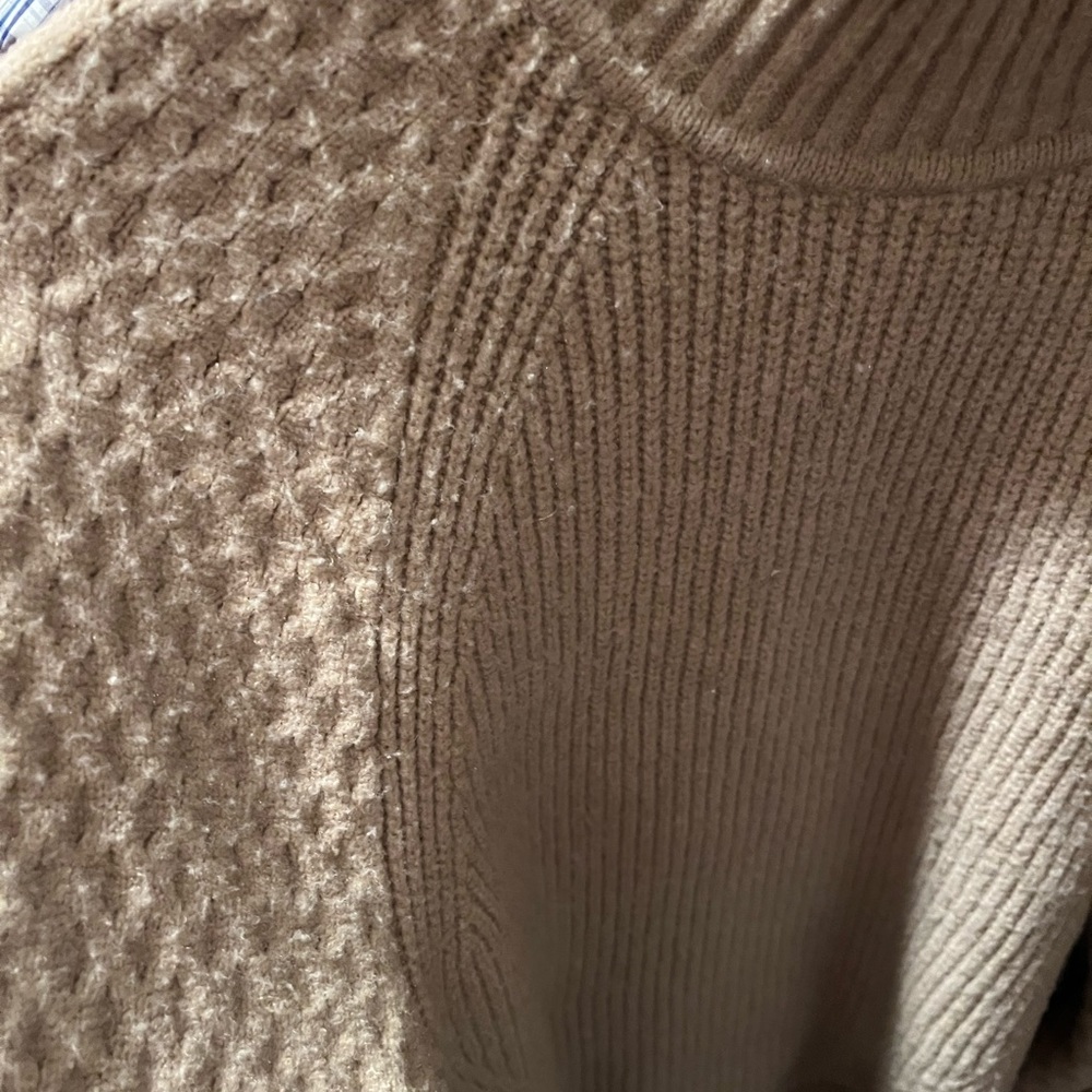 Womens Calvin Klein sweater. Size medium.